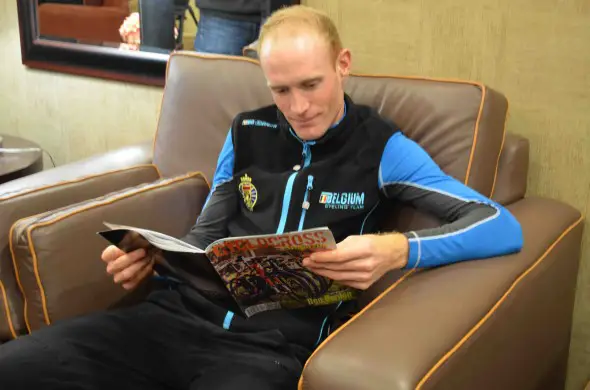 Klaas Vantornout checks out Cyclocross Magazine (and liked it)! © Cyclocross Magazine