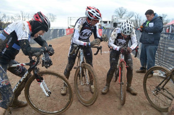 The finishing sprint for second through fifth left racers exhausted. © Cyclocross Magazine