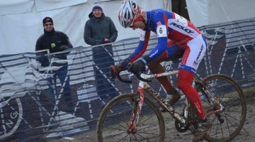 Sue Butler's back may have hurt but she was still producing watts that dropped all of her competitors in the 40-44 field at Masters Worlds. © Cyclocross Magazine