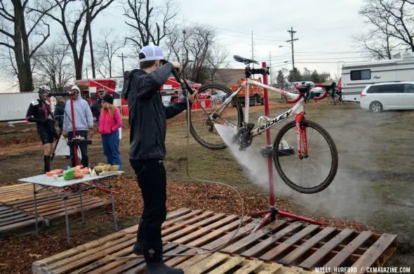 The WD40Bike team hard at work at Masters Worlds. © Cyclocross Magazine