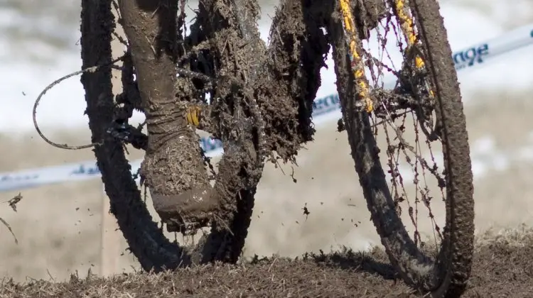 Power washers were needed but missing at the 2013 Masters Cyclocross World Championships. © Cycloc