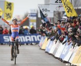 Marianne Vos won her sixth Cyclocross World Championship in Louisville, KY. © Meg McMahon