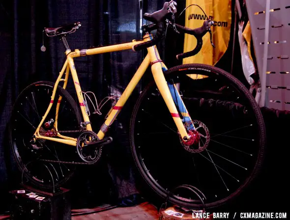 Six Eleven's 2013 NAHBS S&S Coupled cyclocross bike for Jon Woodroof. © Lance Barry / Cyclocross Magazine Six Eleven's 2013 NAHBS S&S Coupled cyclocross bike for Jon Woodroof. © Lance Barry / Cyclocross Magazine