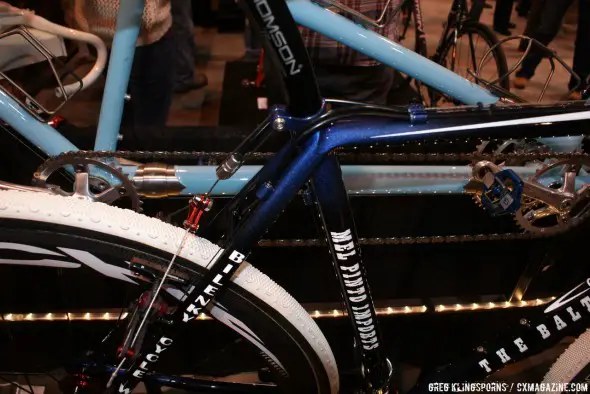 Top-routed cables make for a clean bike, and a Surly cable hanger helps align the Miche carbon brakes © Greg Klinsporns