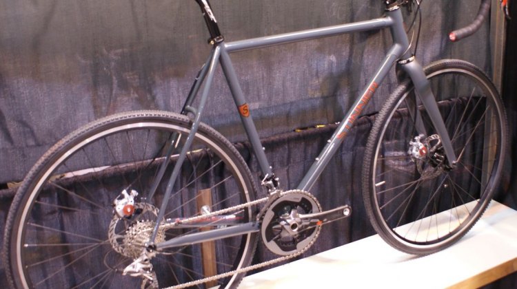 The Stinner Frameworks' Steel Cyclocross Bike is fillet brazed with an Enve carbon cross disc fork © Greg Klingsporn