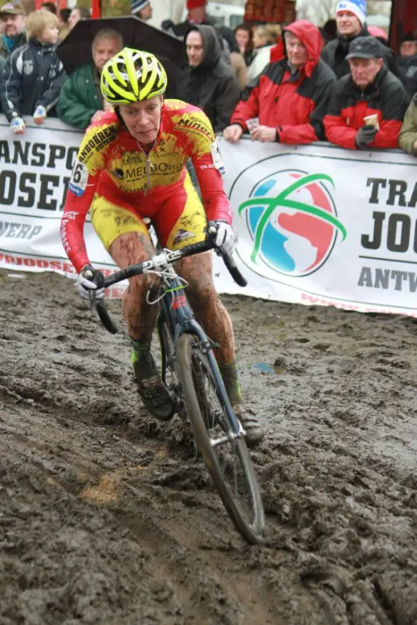 Ellen van Loy in Loenhout. © Juan Plowy