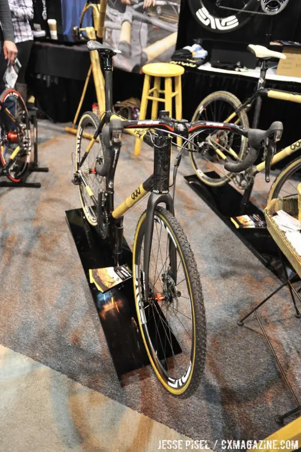 Boo Bicycle RS-X combines bamboo and carbon for what it says is a plush, yet race-worthy ride © Jesse Pisel Boo Bicycle RS-X combines bamboo and carbon for what it says is a plush, yet race-worthy ride © Jesse Pisel
