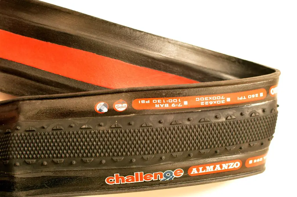 gravel tyres 28mm