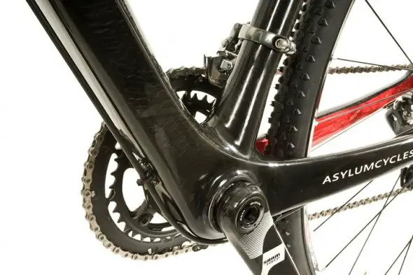 Aslyum Meuse's Powerflow downtube is massive. 