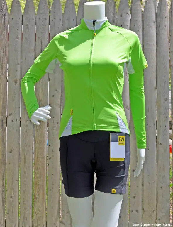 A look at the Mavic Cloud jersey and shorts. © Cyclocross Magazine