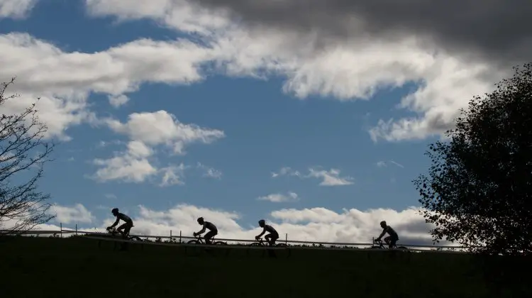 Elite men hit the course. © Todd Prekaski