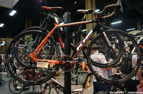 The KHS CX300 with SRAM Rival components and hydraulic disc brakes. © Cyclocross Magazine The KHS CX300 with SRAM Rival components and hydraulic disc brakes. © Cyclocross Magazine