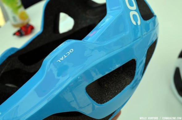 At 190 grams for the small size, the helmet is one of the lightest on the market. © Cyclocross Magazine