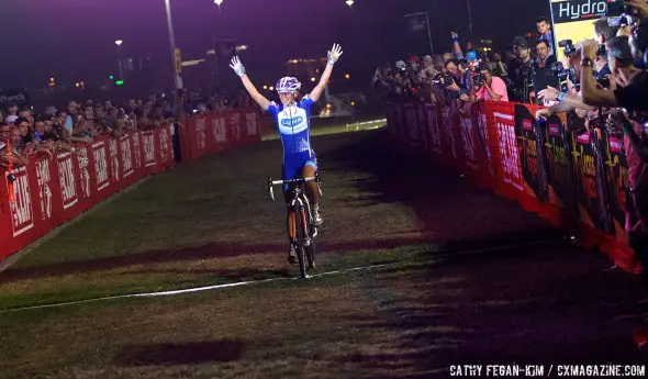 Katerina Nash had plenty of time to celebrate. © Cathy Fegan-Kim, Cyclocross Magazine