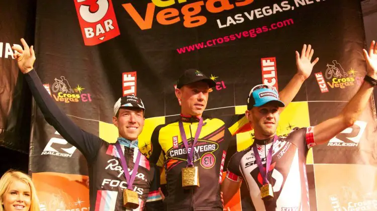 Sven Nys stands tall above Jeremy Powers and Geoff Kabush. Cross