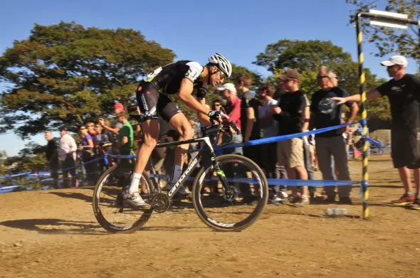 Ryan Trebon (Cannondale p/b Cyclocrossworld.com) out of the saddle. © Kevin White