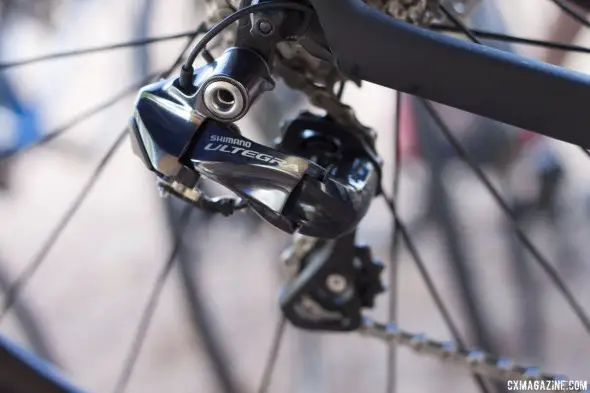 Ultegra 6870 Di2 gets a polished, sleeker look compared to first-gen Ultegra Di2. © Cyclocross Magazine