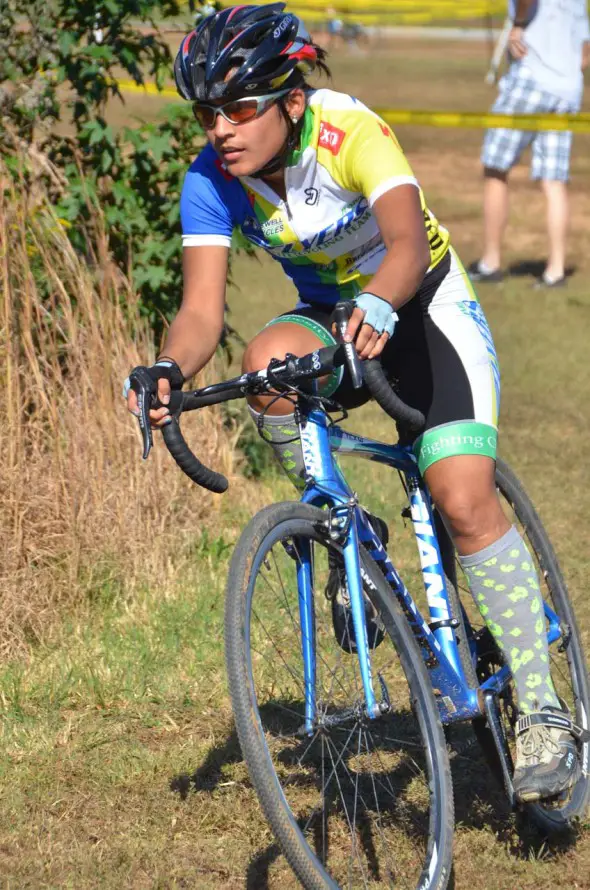 Salma Huque (Junior Flyers) on her way to winning the Womens Cat 4 race. © Trish Albert