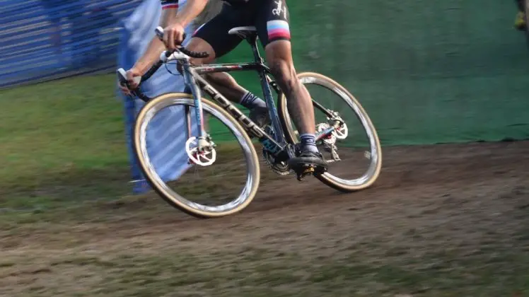 Powers heads into the last lap in the lead. © Cyclocross Magazine