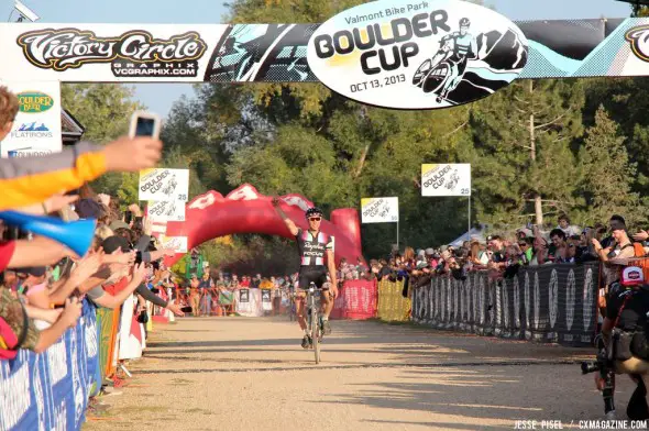 Powers coming in for the win at the Boulder Cup. © Jesse Pisel