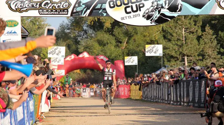 Powers coming in for the win at the Boulder Cup. © Jesse Pisel