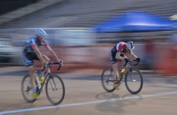 Nck VanWinkle, left, edges out Thomas Turner for the Elite Men's win. © Trish Albert