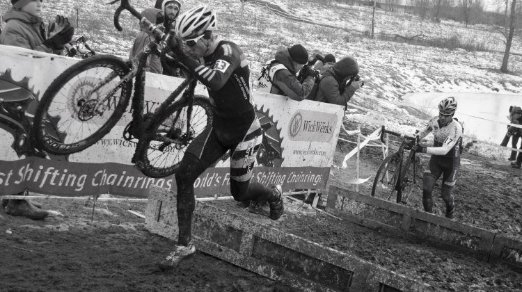 Russel Stevenson running to a 2013 Masters 35-39 Cyclocross National Championship win.© Cyclocross Magazine