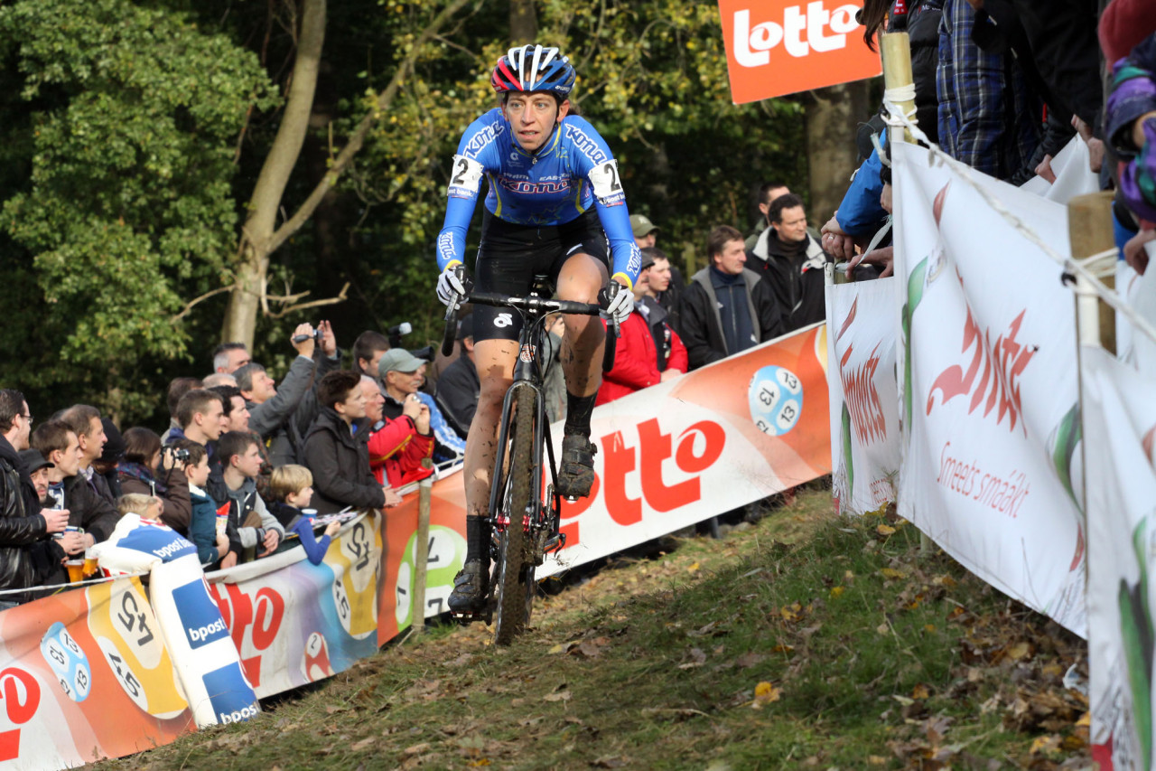 Helen Wyman on her way to the win at Koppenberg Cross. © Bart Hazen