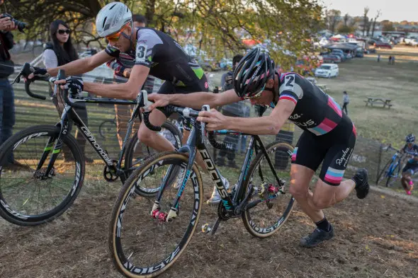 Ryan Trebon and Jeremy Powers fought for the lead for the entire final lap on Saturday. © Wil Matthews