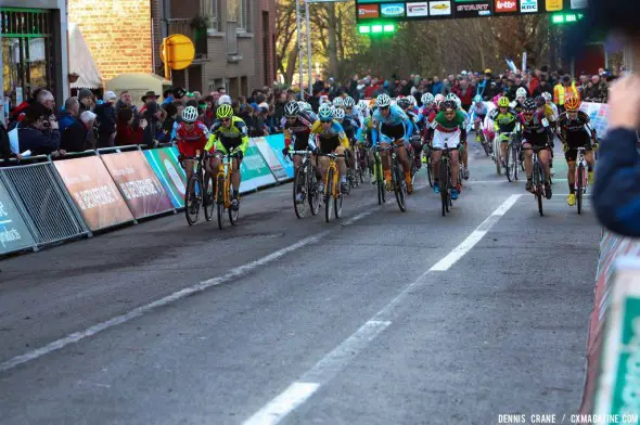 Women's start at Diegem Super Prestige. © Dennis Crane