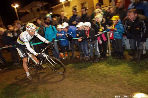 Nys cornering at Diegem Super Prestige. © Dennis Crane