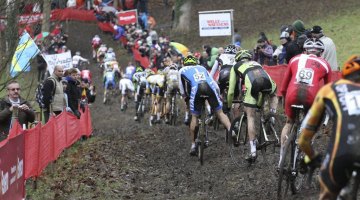 It was a slippery, treacherous day at the 2013 World Cup in Namur. © Cyclocross Magazine