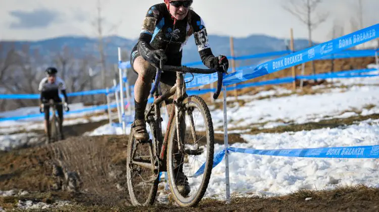 Ellen Noble leads Ellen Sherrill in the battle for second at the 2014 National Championship.