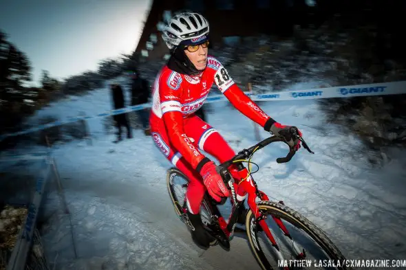 Rachel Lloyd racing to fourth at the 2014 Deschutes Brewery Cup. © Mathew Lasala