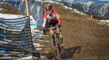 Mo Bruno-Roy in control on her way to win the women's singlespeed 2014 National Championship. © Steve Anderson