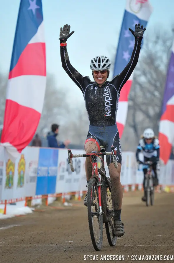 Karen Hogan solo-ing in for the Women's 45-49 win at Nationals 2014. © Steve Anderson