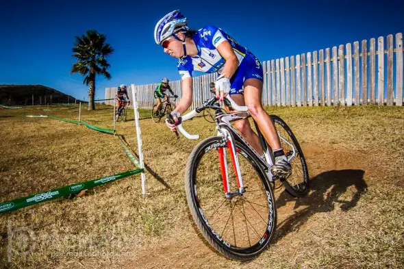 Finchamp leads Nauman and Brandt on lap one. They would end up 1-2-3 in Women’s 1/2. Philip Beckman/PB Creative (http://pbcreativephoto.com).