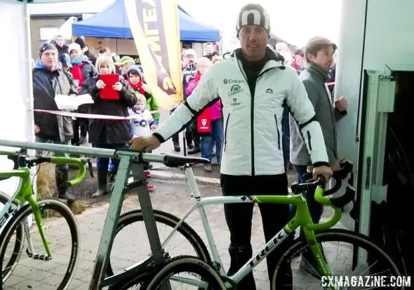 Sven Nys posing with his new Boone, at his own race in Baal. © Cyclocross Magazine