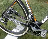 Dura-Ace 9070 paired with Shimano R785 levers, Q-Rings, and modified M980 XTR Pedals on Vos' bike.