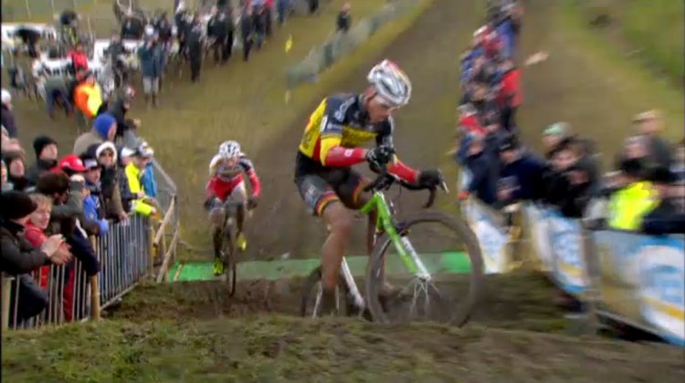 Video: Nys slips on the stepped hills at the 2014 Superprestige Noordzeecross Middelkerke