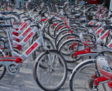 Bike shares are getting increasingly popular. © Flowizm via Flickr 
