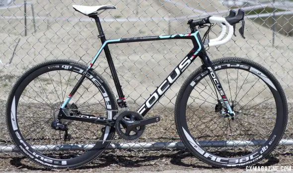Focus' 2015 Mares cyclocross bike increases top tube and head tube lengths, bb height. © Cyclocross Magazine
