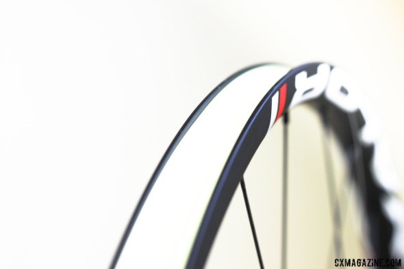 NoTubes' carbon Valor rim is 19.3mm deep, 26.4mm wide external, 21.3mm internal. © Cyclocross Magazine