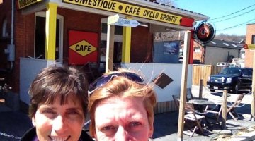 Selfie in front of Cafe Domestique! © Christine Vardaros