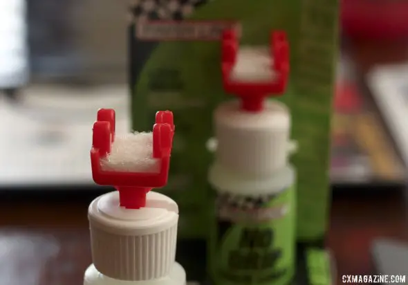Finish Line's No Drip applicator helps keep the lube on your chain and not on the floor or frame. © Cyclocross Magazine