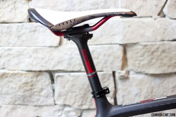 The Niner RDO post offers up to 6mm of flex to soften the blow of bad remounts or big bump. © Cyclocross Magazine