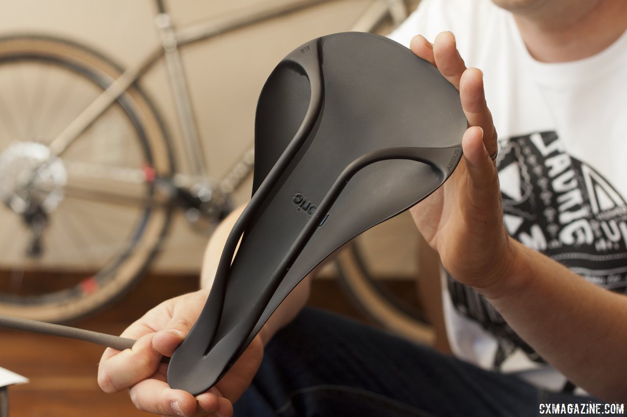 weight-weenies-will-definitely-be-eyeing-the-ultrathin-carbon-fabric-saddle