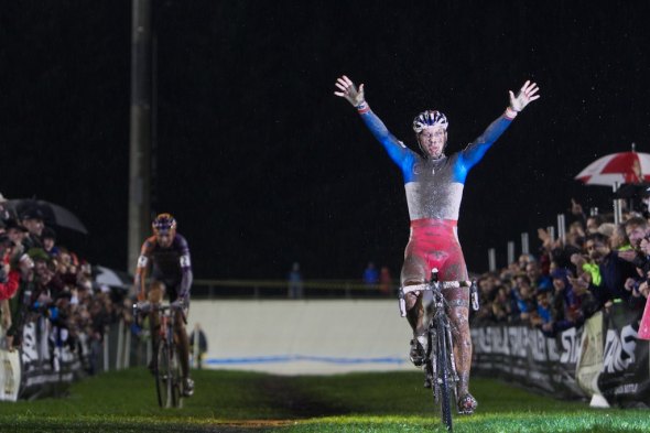 Francis Mourey outkicking Ryan Trebon at the 2010 StarCrossed. © Joe Sales