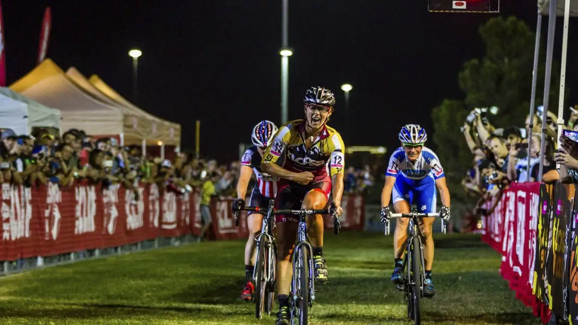 Meredith Miller (Noosa) taking the win. 2014 CrossVegas © Thomas van Bracht / Peloton Photos