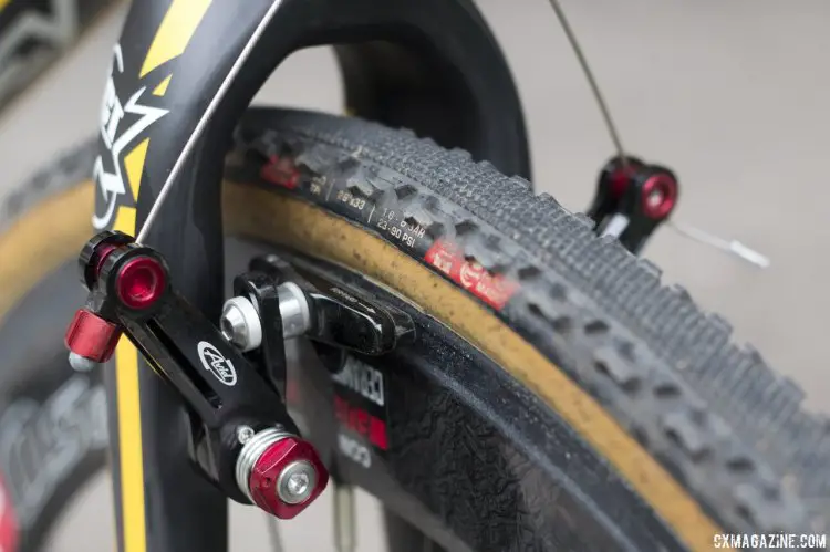 Avid Ultimate cantilever brakes offer plenty of adjustment and clearance. © Cyclocross Magazine